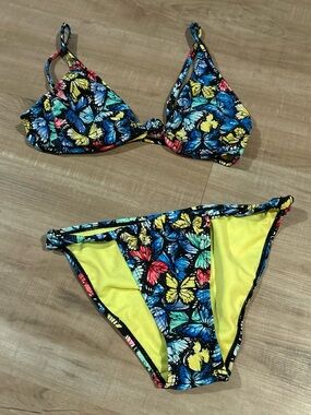 No Boundaries Women's Butterfly Print Bikini - Blue, Yellow & Pink
